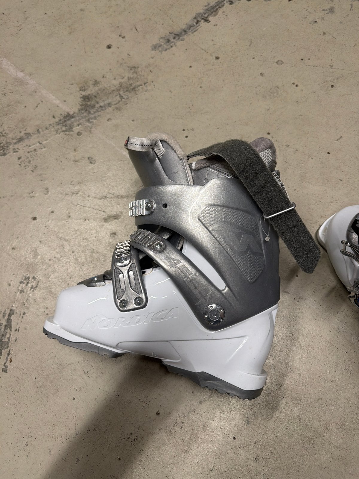 Nordica ski schoenen - Zo goed als nieuw maat 38, Ophalen, Schoenen, Zo goed als nieuw, Nordica