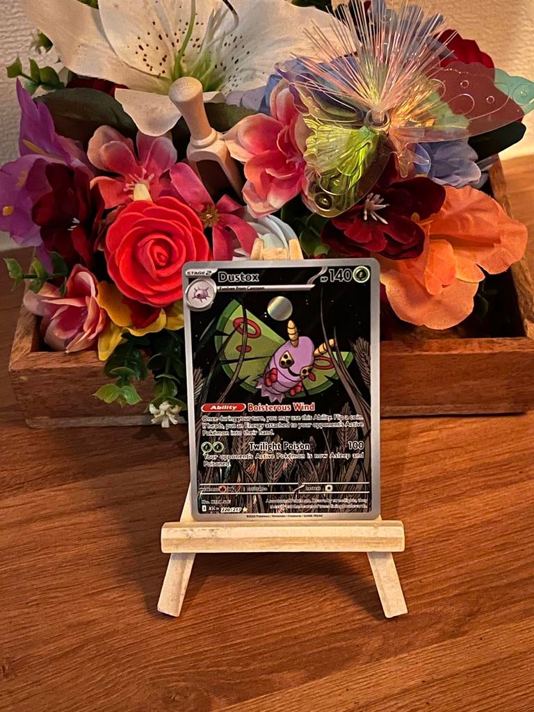Dustox 220/217 - Pokémon Kaart -, Ophalen of Verzenden, Zo goed als nieuw, Losse kaart