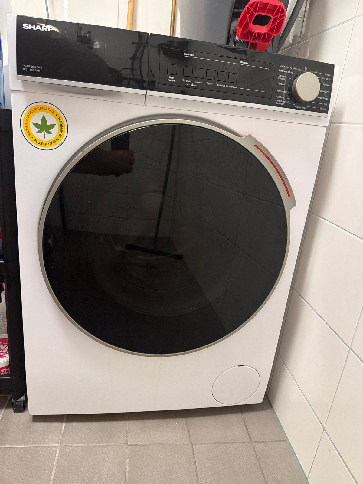 Sharp ES-NFB814CWA Wasmachine - Zo goed als nieuw, Ophalen, 1200 tot 1600 toeren, 8 tot 10 kg, Zo goed als nieuw
