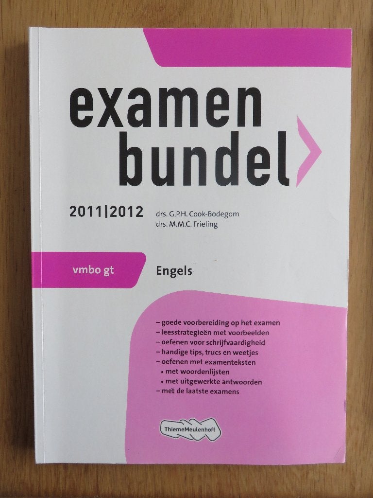 EXAMENBUNDEL ENGELS VMBO gt 2011-2012 ZGAN, Ophalen of Verzenden, Zo goed als nieuw