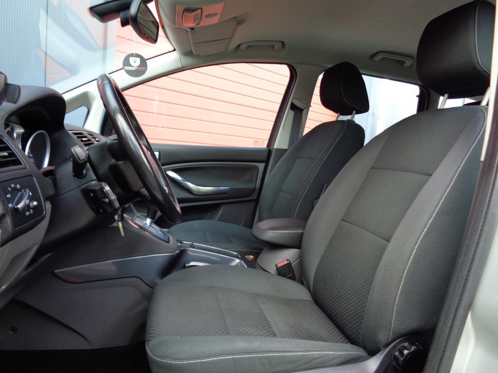 Ford C-MAX 2.0-16V Titanium 146PK Automaat Clima Cruise LMV, Gebruikt, 4 cilinders, Navigatiesysteem, Origineel Nederlands