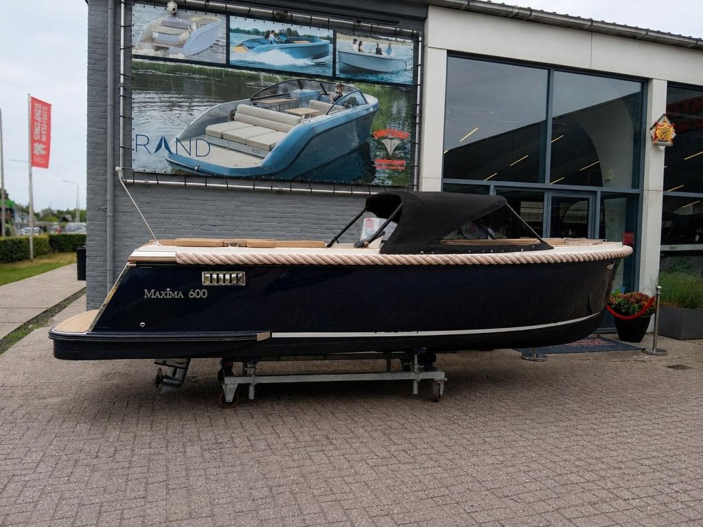 Maxima 600 met 20 pk Honda, 0 cm, 6 m, 2 m, Maxima