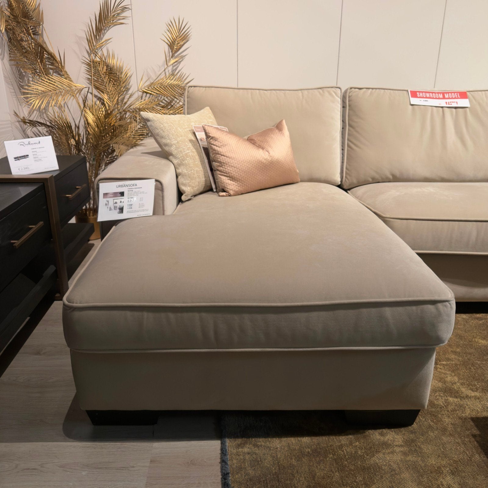 Firenca u bank UrbanSofa, Ophalen