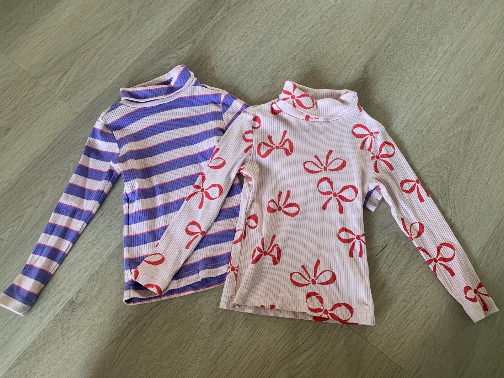 2 tshirts meisje Hema maat 98/104, Kinderen en Baby's, Ophalen of Verzenden, Zo goed als nieuw, Meisje, Shirt of Longsleeve