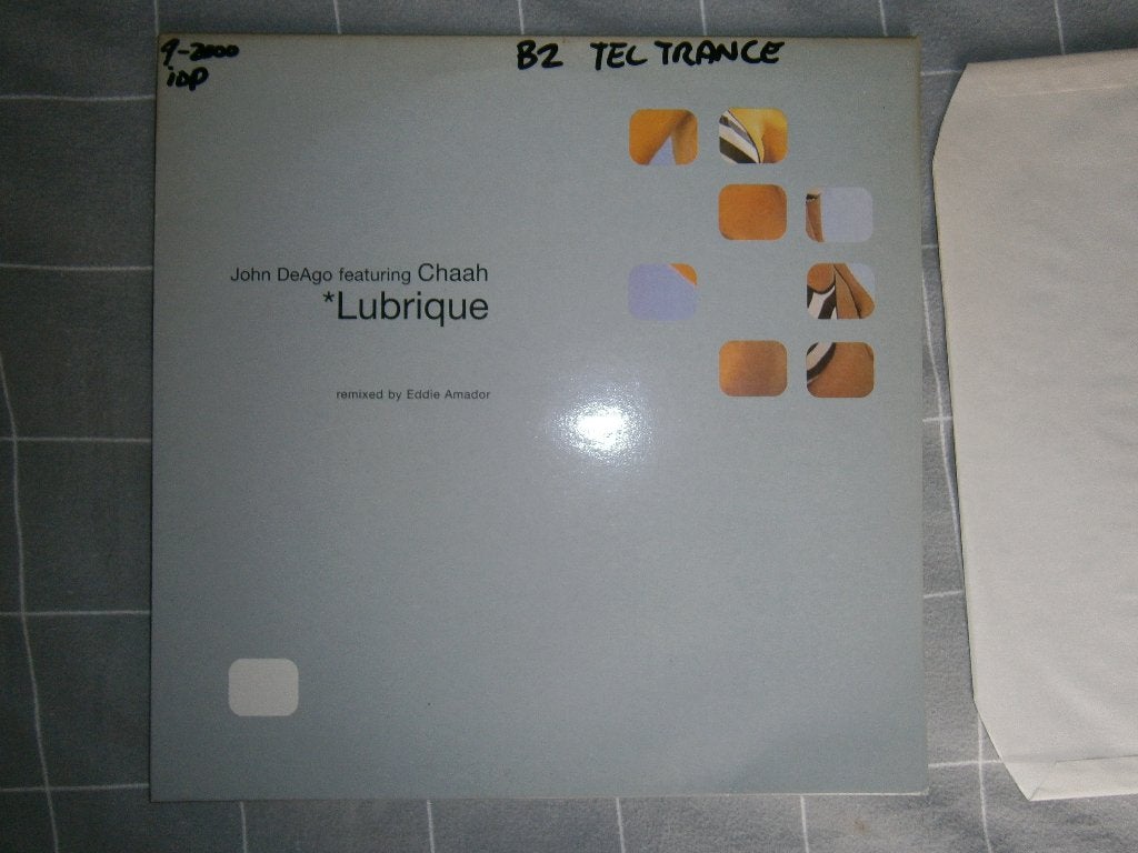 John DeAgo featuring Chaah – Lubrique. 2000. Club Tech House, Ophalen, House, Inclusief binnenhoes, Zo goed als nieuw