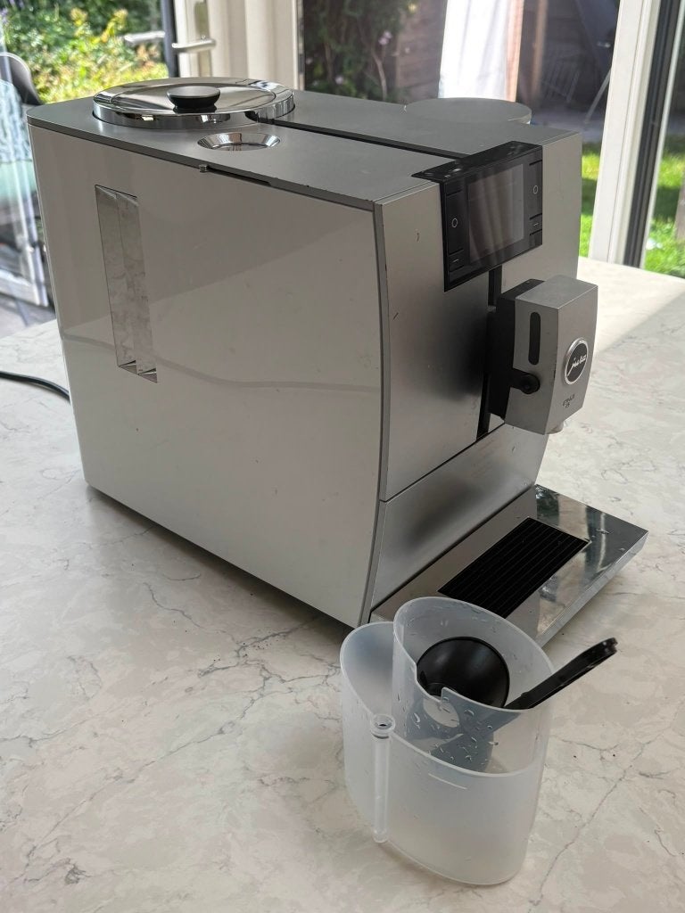 jura Ena 8 (waterreservoir lekt een beetje kost 30,- nieuw), Witgoed en Apparatuur, Koffiezetapparaten, Ophalen of Verzenden, Gebruikt