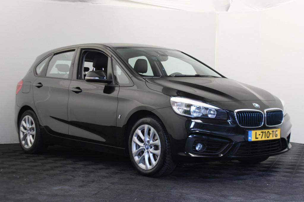 BMW 2 Serie Active Tourer 225xe iPerformance (bj 2017), Auto's, BMW, Automaat, Gebruikt, Zwart, Leder