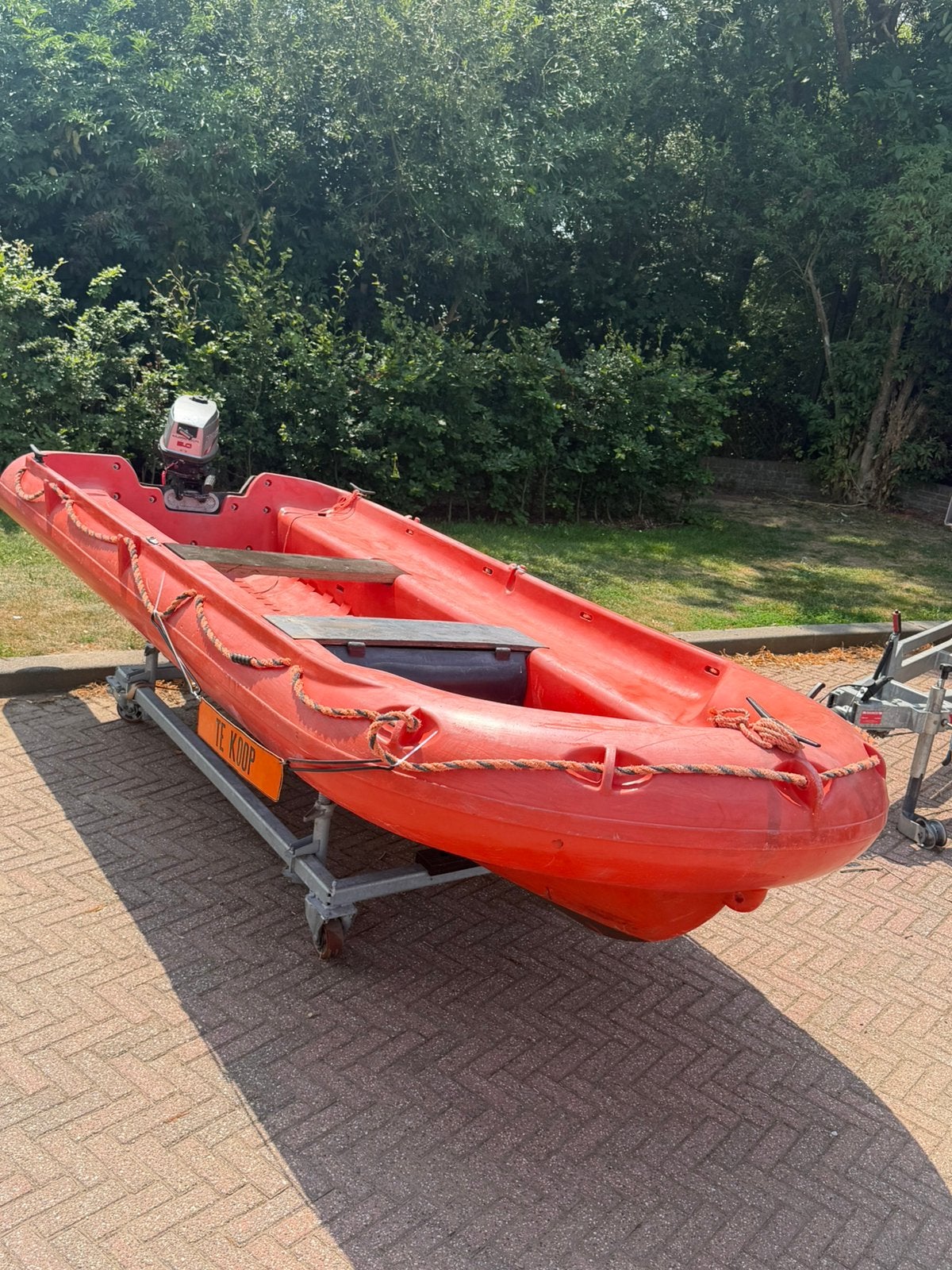 Kunstof boot inc mariner 5pk 2 takt koopje €1000,- zo mee, Ophalen
