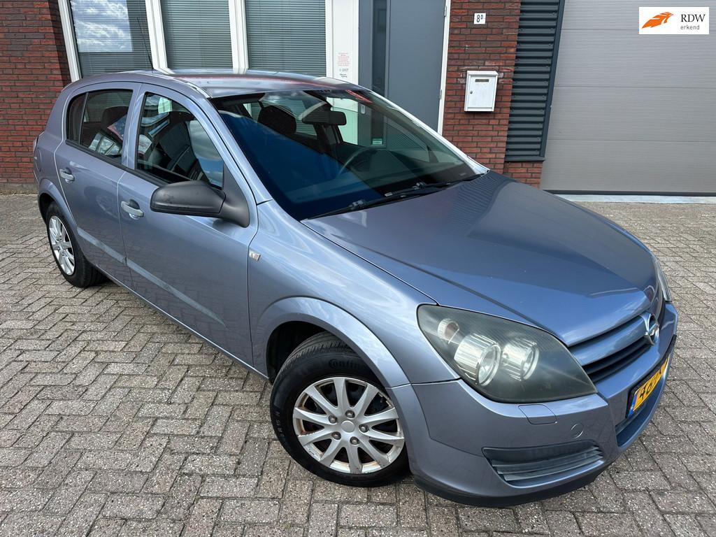 Opel Astra 1.4 Essentia / Airco / Cruise / NAP, Voorwielaandrijving, Stof, Gebruikt, 4 cilinders