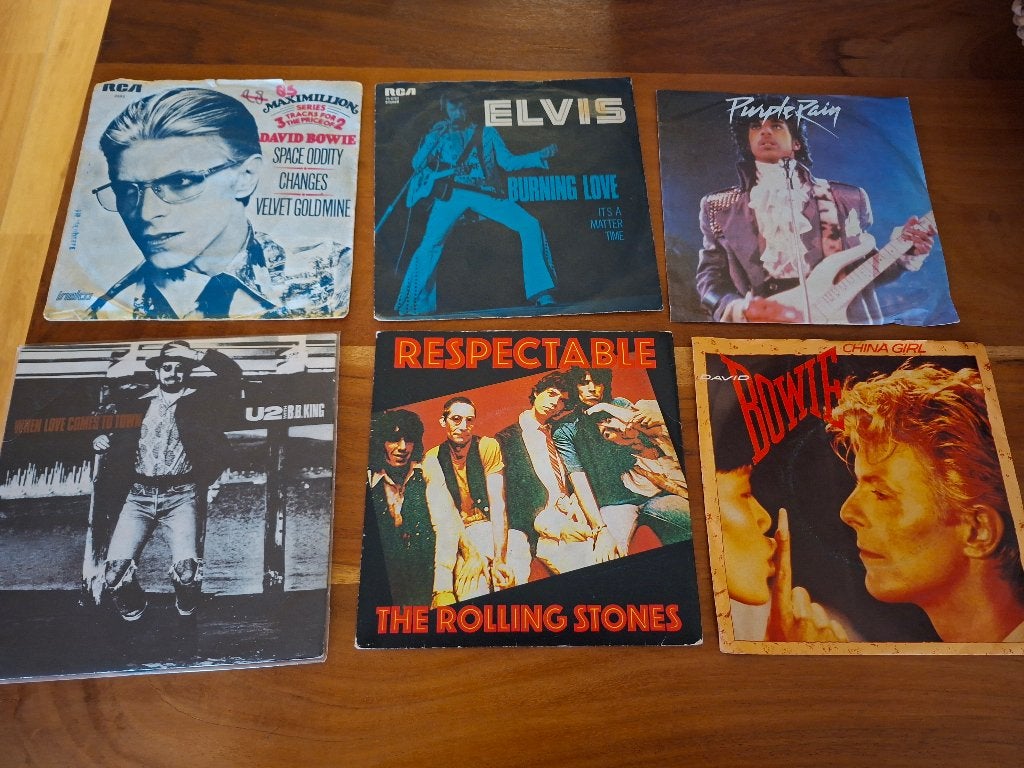 singles/ bowie/stones/prince/elvis/U2, Ophalen of Verzenden, Gebruikt, Pop