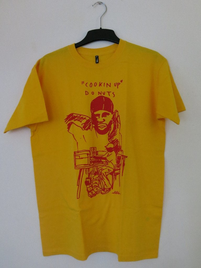 T-shirts: DILLA tribute - "Cookin Up Donuts" (Nieuw), Geel, Nieuw, Overige maten, Ophalen of Verzenden