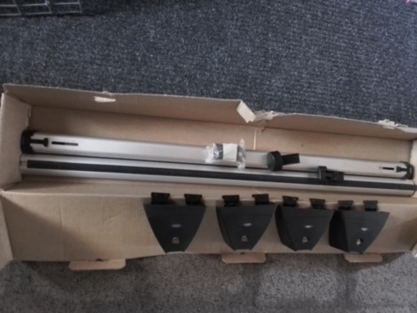 Dakdrager Imperiaal Basis Systeem (nieuw in doos), Auto-onderdelen, Ophalen, Nieuw, Ford