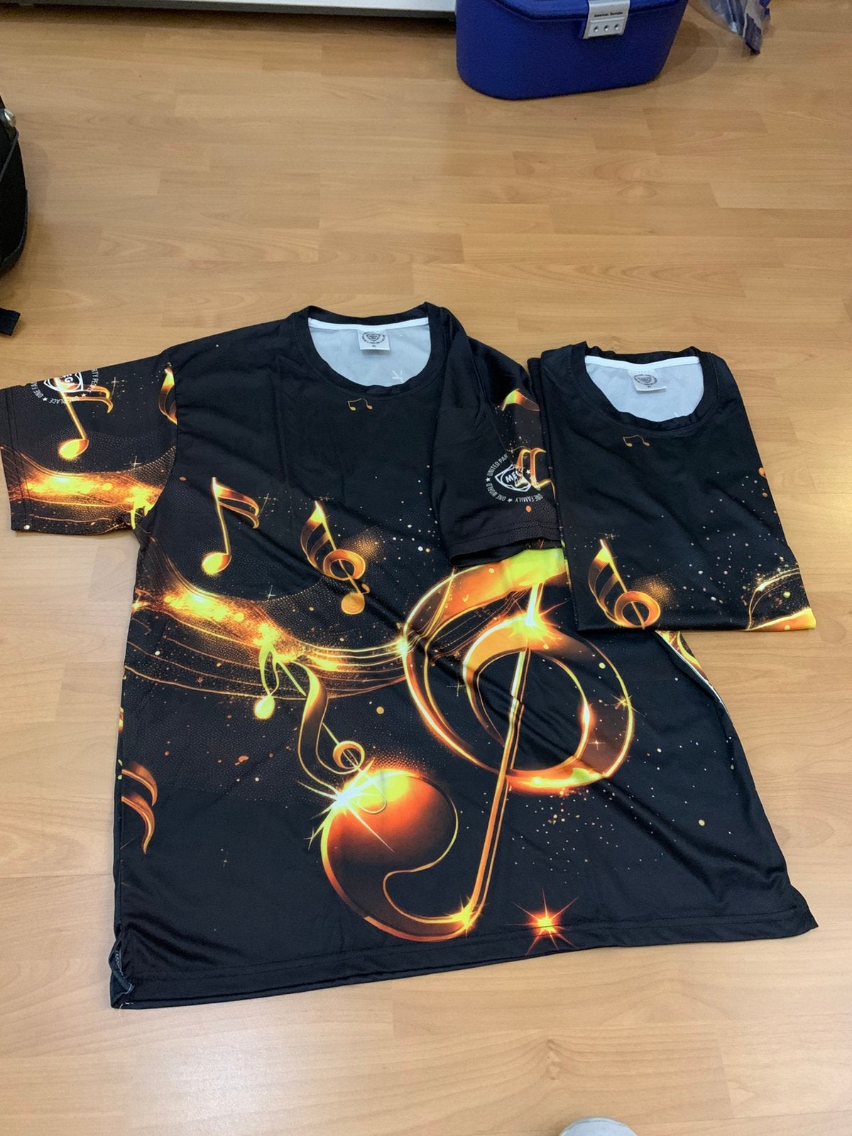 2 shirts Mega Park Mallorca, Ophalen of Verzenden, Zo goed als nieuw, Maat 56/58 (XL), Zwart