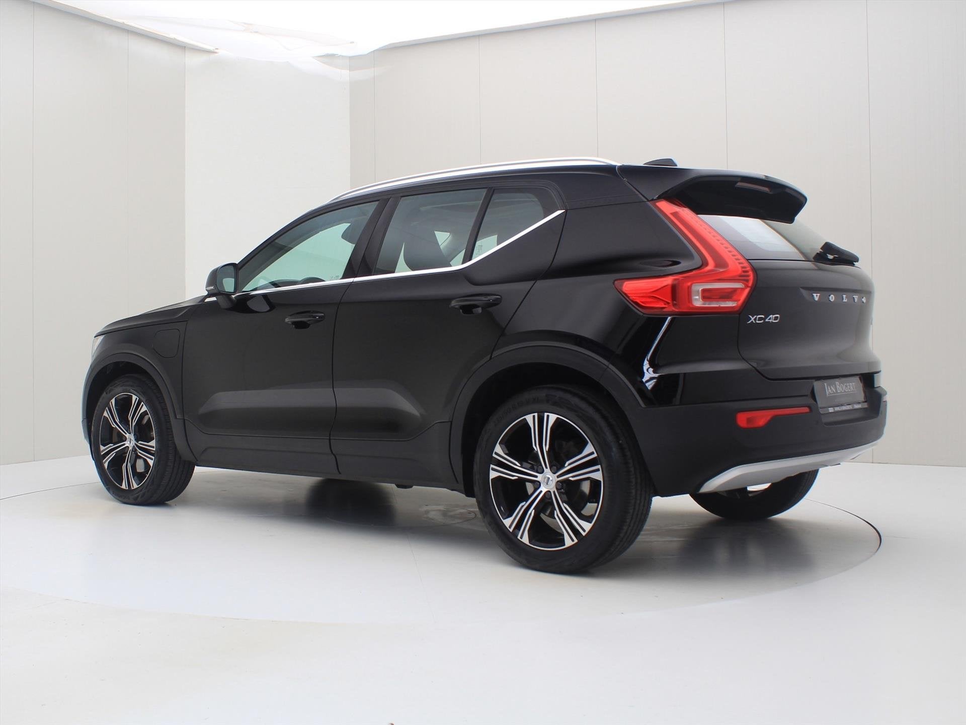 Volvo Xc40 T5 Twin Engine 262pk Geartronic Inscription [ CRU, Auto's, Automaat, Regensensor, 1712 kg, 179 pk