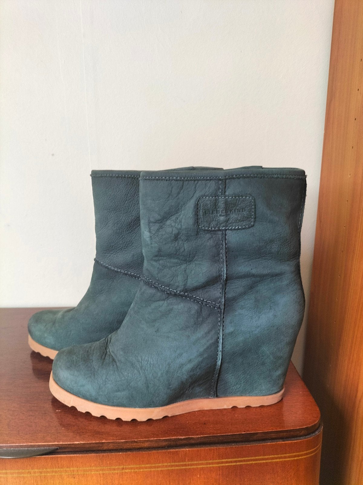 donkergroene nubuck laarsjes van Liebeskind maat 38, Ophalen, Lage of Enkellaarzen, Zo goed als nieuw, Groen
