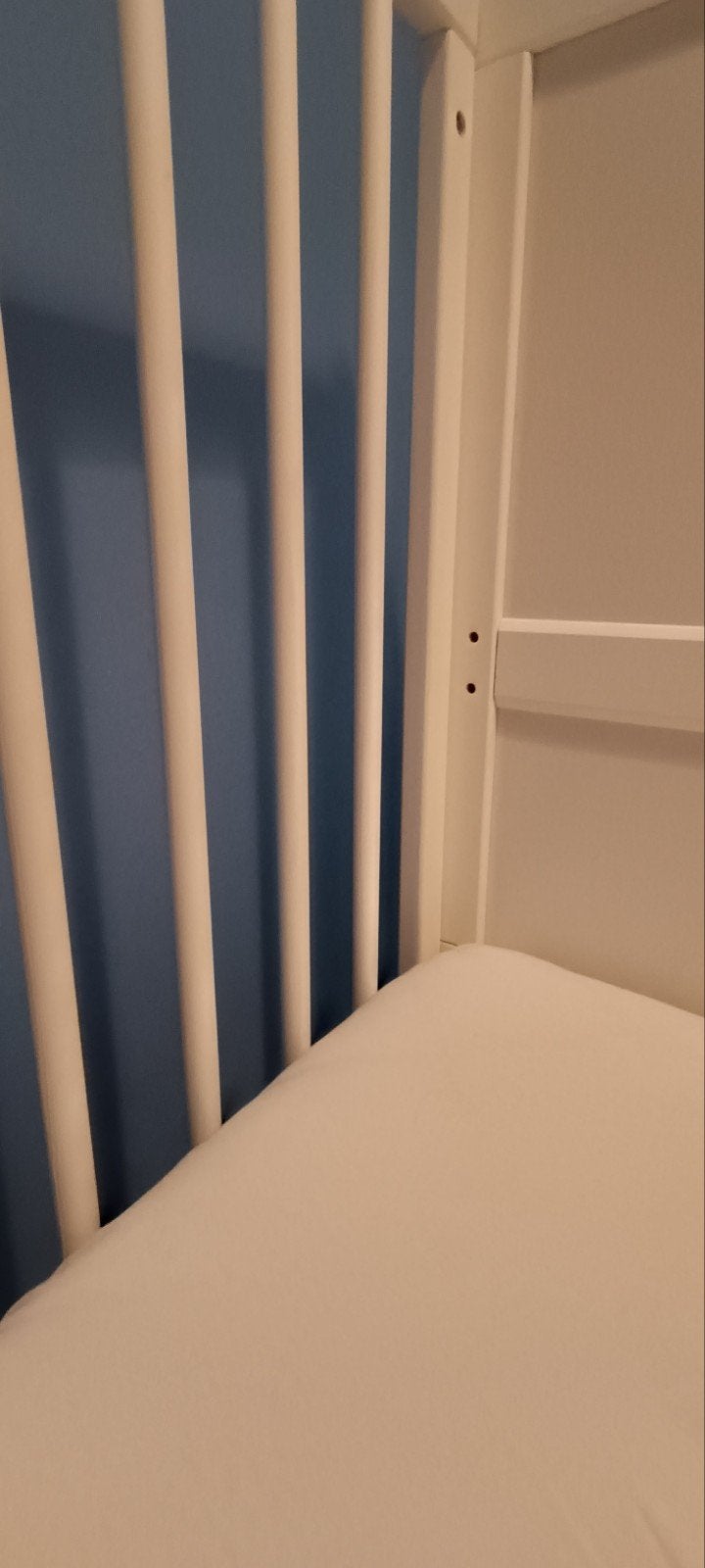 Petite Amelie baby/peuter bed met matras en hoeslaken, 70 tot 85 cm, 140 tot 160 cm, Zo goed als nieuw, Ophalen