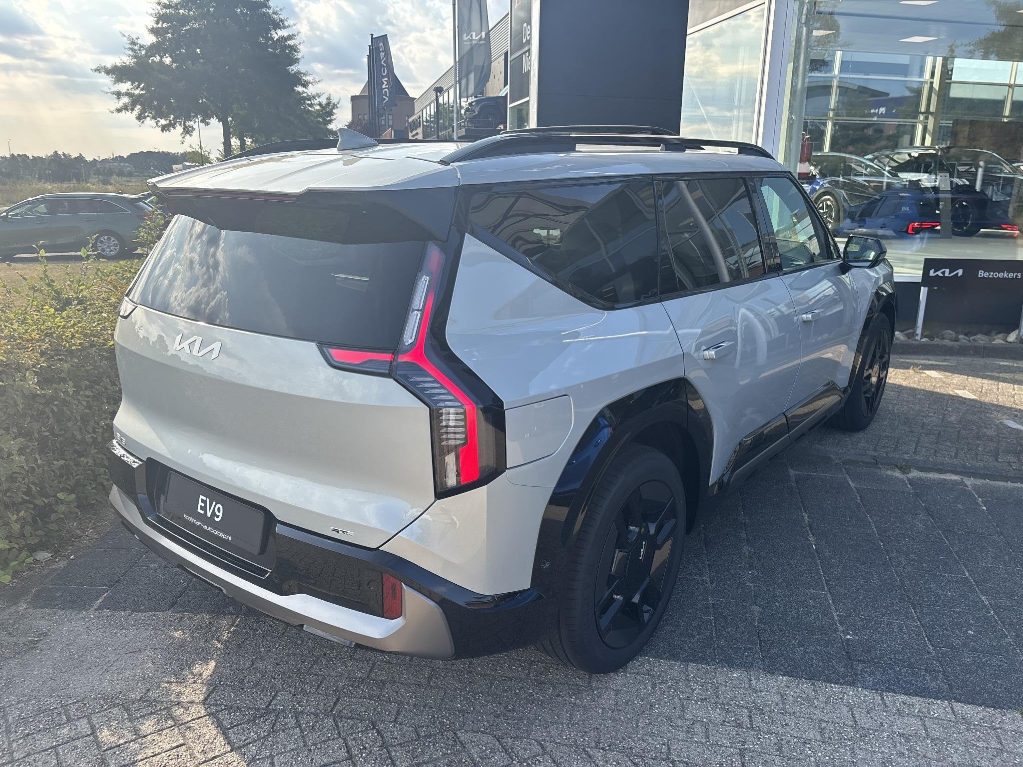 Kia EV9 GT-Line AWD 99.8 kWh , Snel Leverbaar! Inclusief 200, Auto's, Automaat, EV9, 7 stoelen, 505 km