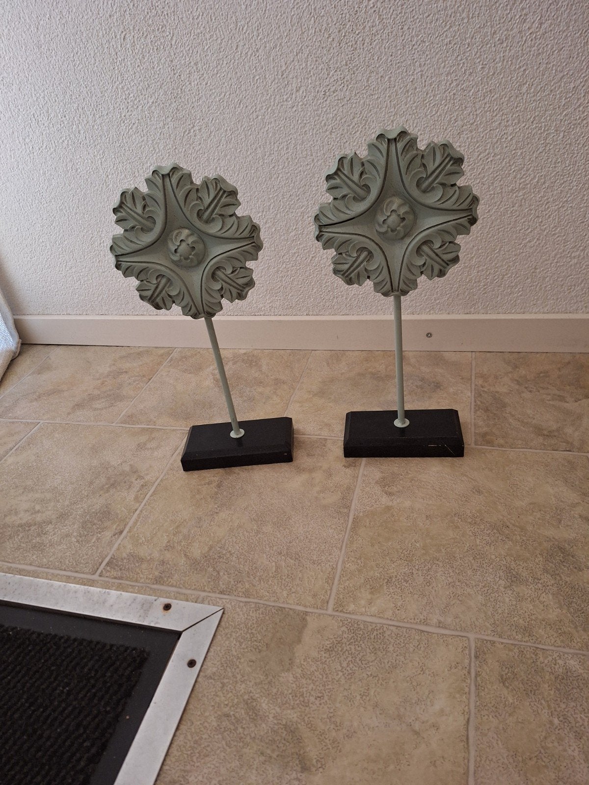 Decoratieve ornamenten op voet - set van 2, Ophalen
