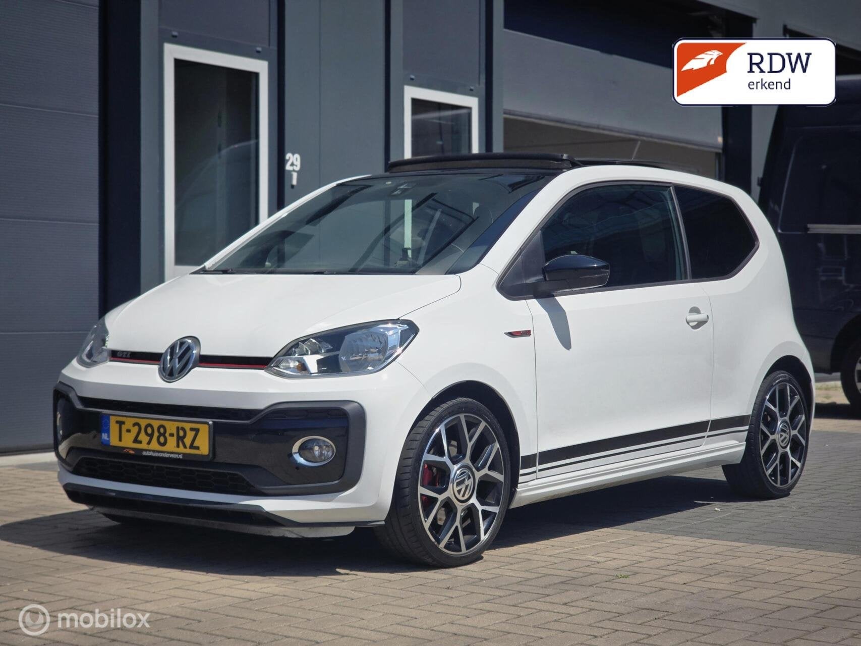 Volkswagen Up! 1.0 TSI GTI 116PK Pano|Beats|cruise|stoelverw, Auto's, Volkswagen, 970 kg, Automatische klimaatregeling, 4 stoelen