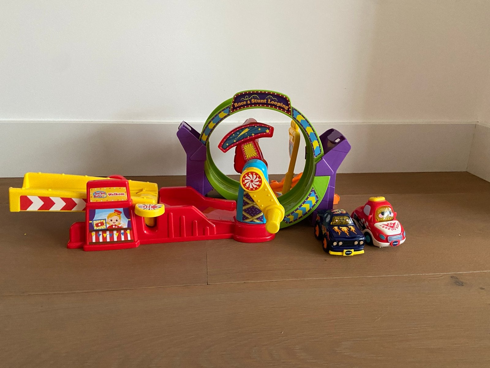 Vtech Race & Stunt Looping met 2 auto's - Zo goed als nieuw, Overige merken, Racebaan, Ophalen of Verzenden, Zo goed als nieuw