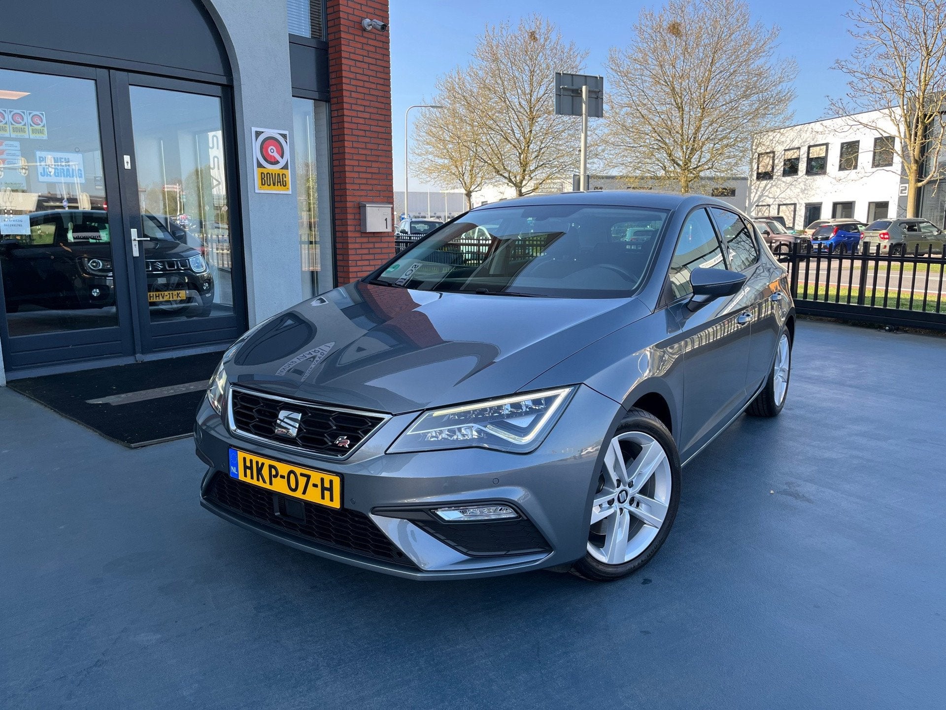 Seat LEON 1.8 TSI FR 180PK XENON LMV CLIMATE NAVI, Auto's, Voorwielaandrijving, Gebruikt, Euro 6, 4 cilinders