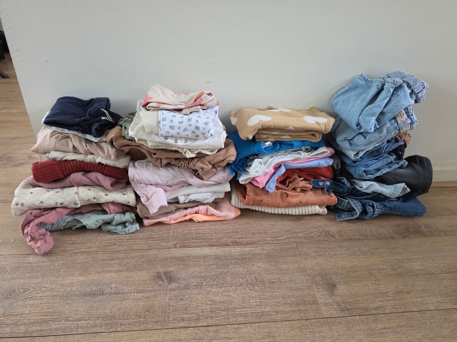 Veel babykleding, Ophalen, Zo goed als nieuw, Maat 62