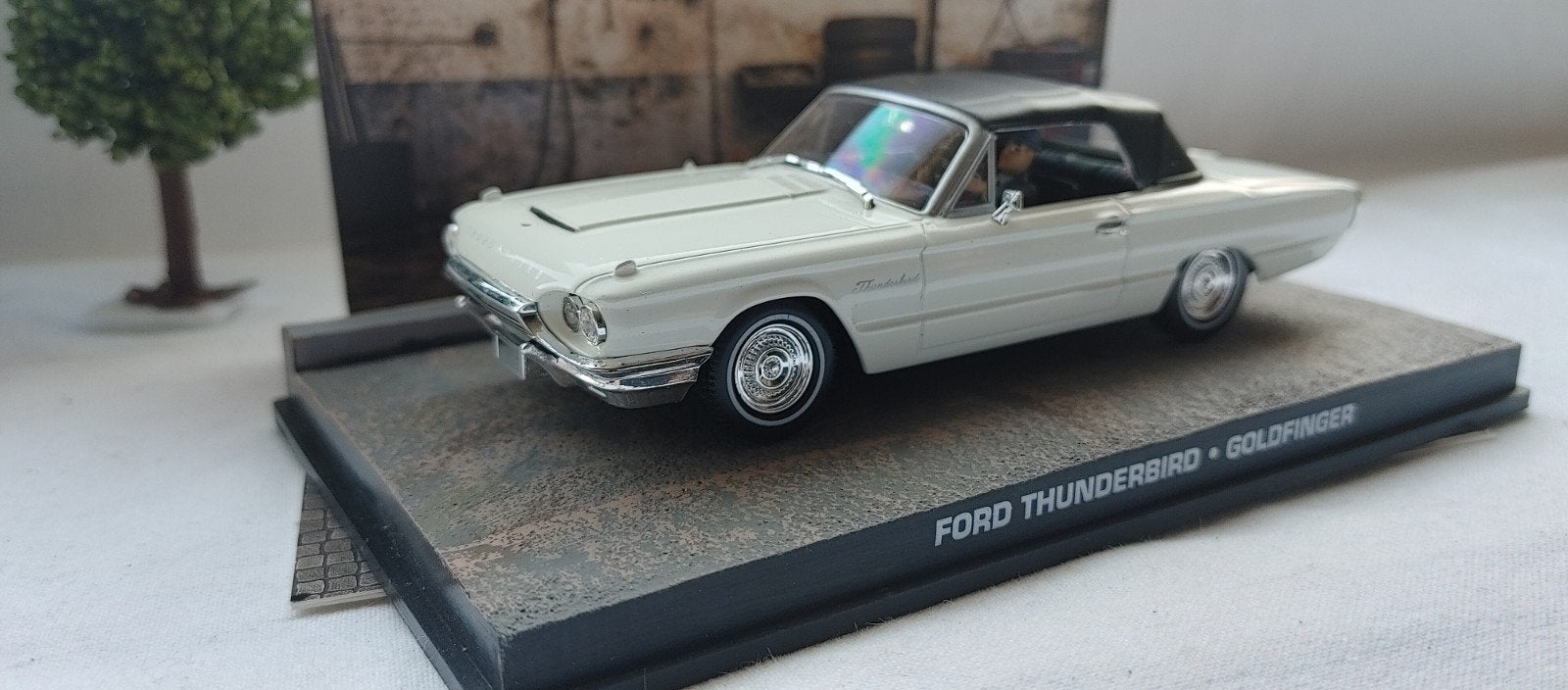 James bond Collection 1:43 ford thunderbird, Verzenden, Zo goed als nieuw, Auto, Overige merken