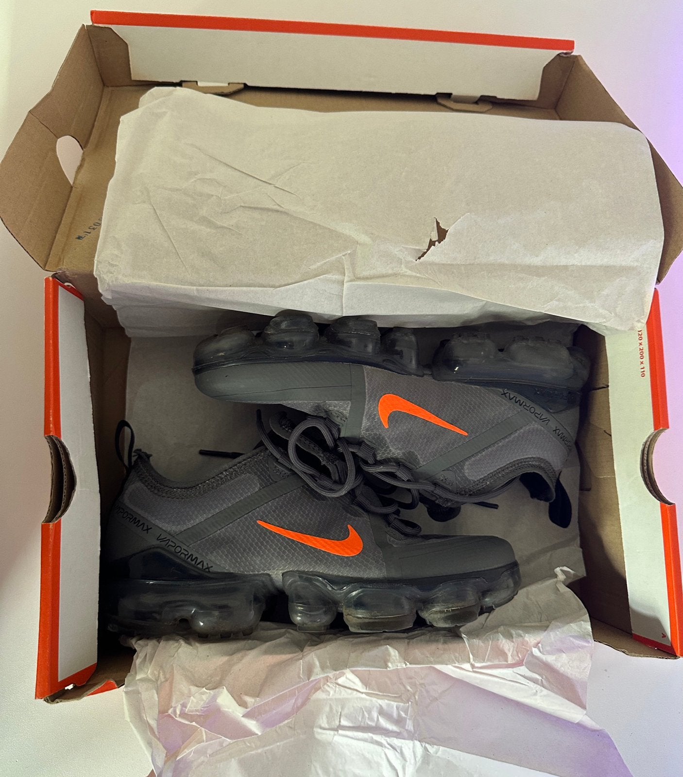 Nike air vapormax, Ophalen of Verzenden, Grijs, Sneakers of Gympen, Zo goed als nieuw