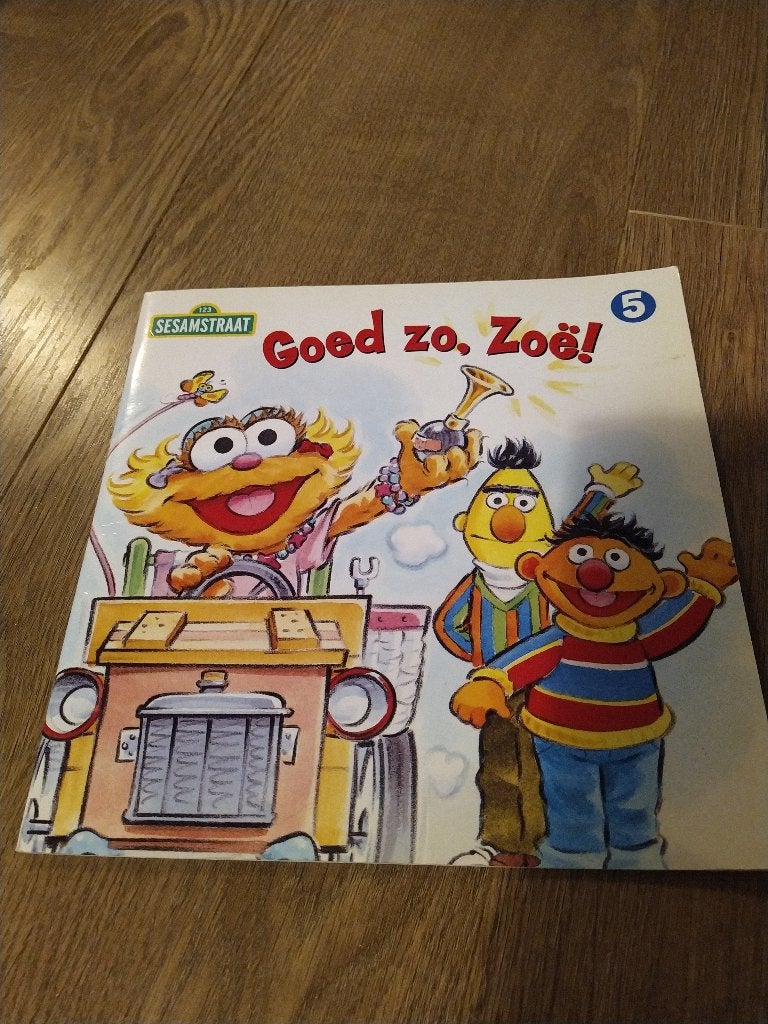 Sesamstraat - Goed zo, Zoe!, Boeken, Kinderboeken | Kleuters, Ophalen of Verzenden, Gelezen, Fictie algemeen