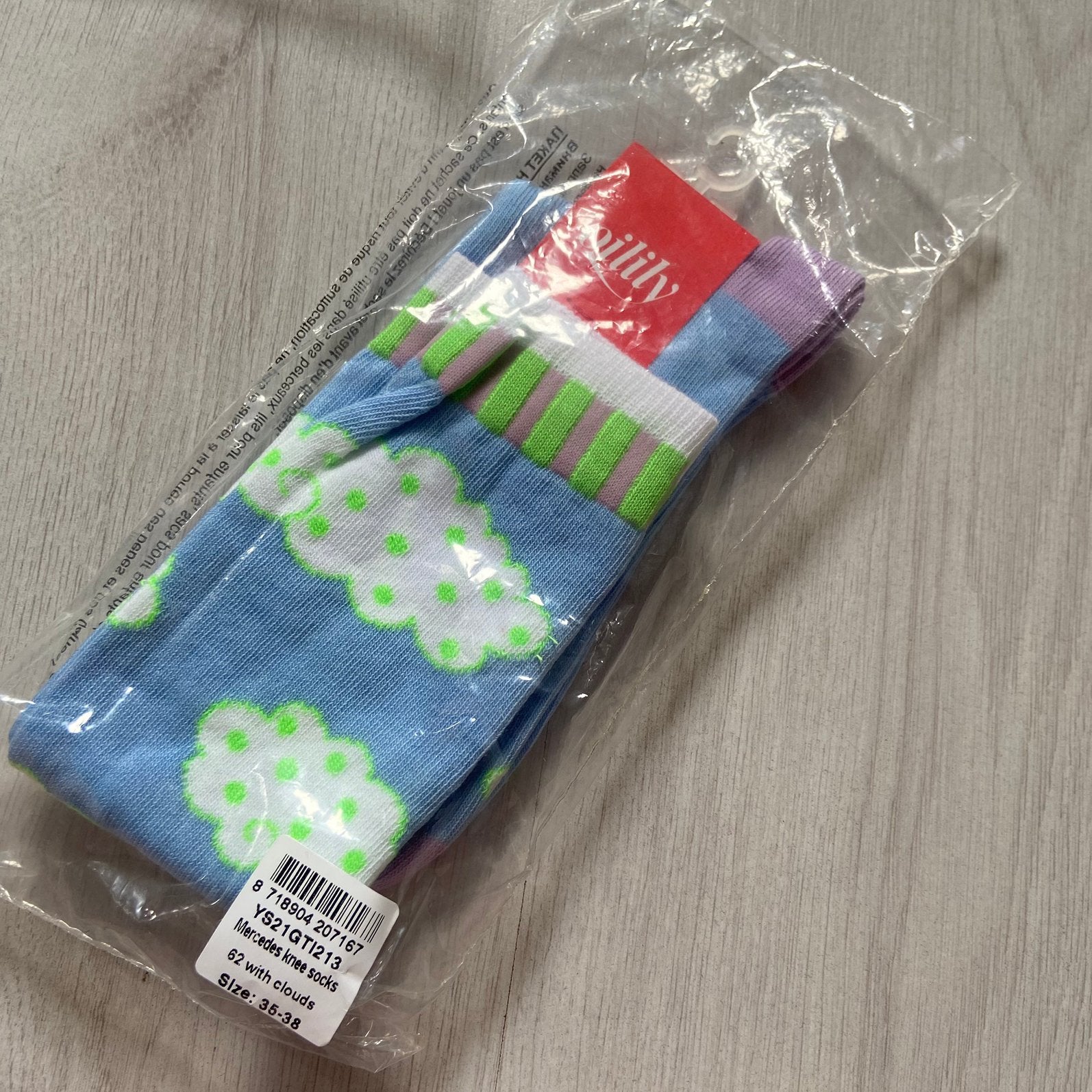 NIEUW lichtblauwe OILILY kniekousen met wolkjes 35-38, Verzenden, Zo goed als nieuw, Meisje, Sokken