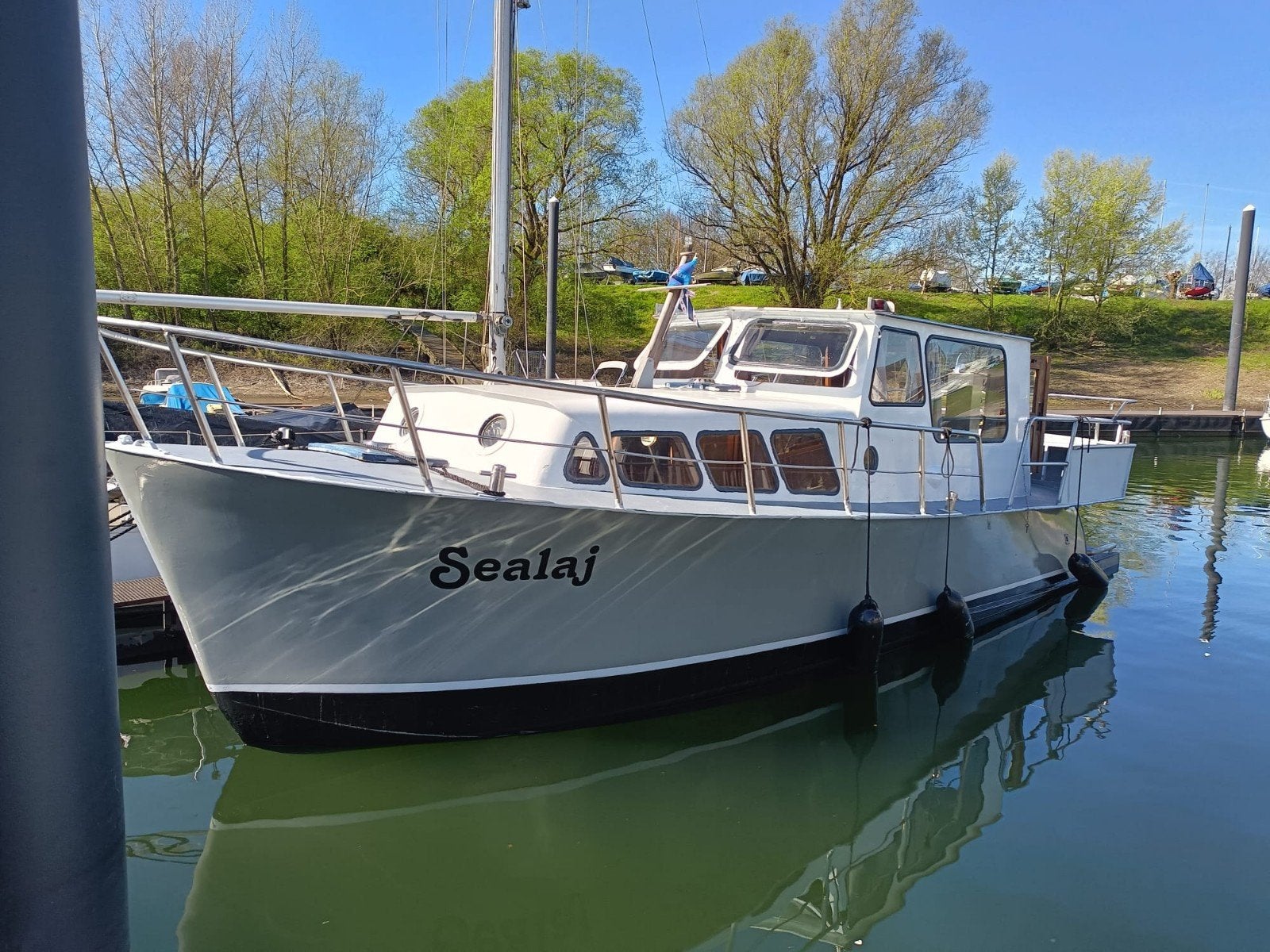 Motorboot Kruiser lengte 9.70 m - 5 slaapplaats, 10 m, Gebruikt, Afdekzeil, Binnenboordmotor