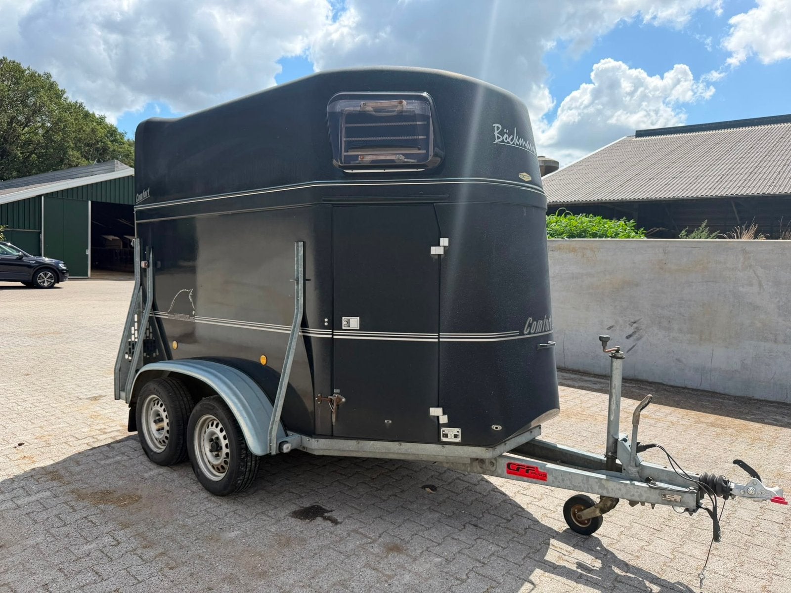 2-paards Böckmann trailer met zadelkamer, Dieren en Toebehoren, Ophalen of Verzenden, Gebruikt, Polyester, 2-paards trailer