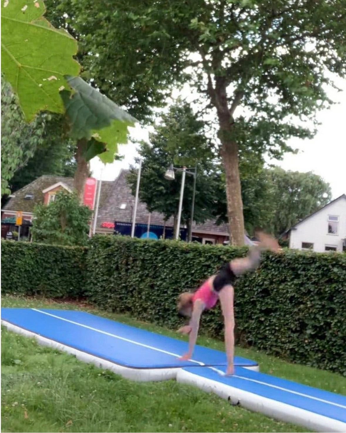 Airtrack 5 x 2 meter met een pomp, Kindermaat 122 t/m 140, Ophalen, Zo goed als nieuw, Materiaal