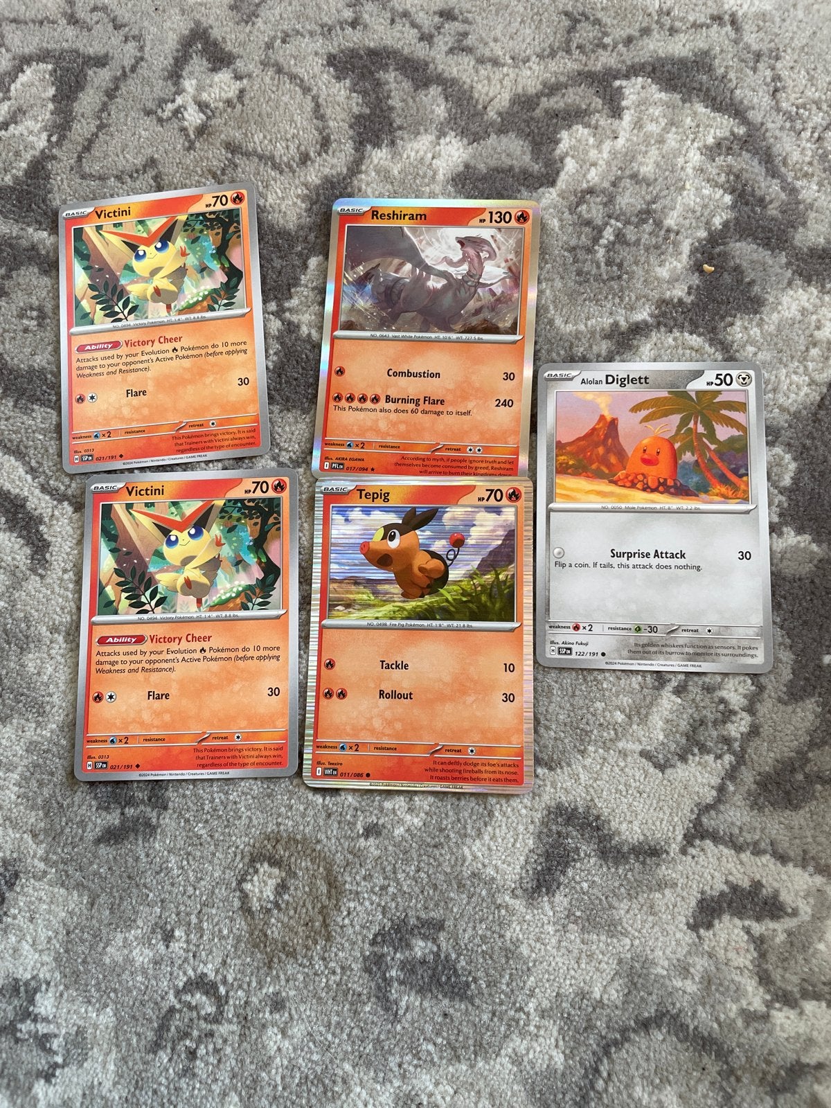 Pokémon Kaarten: Victini, Reshiram, Tepig, Alolan Diglett, Ophalen of Verzenden, Gebruikt, Meerdere kaarten