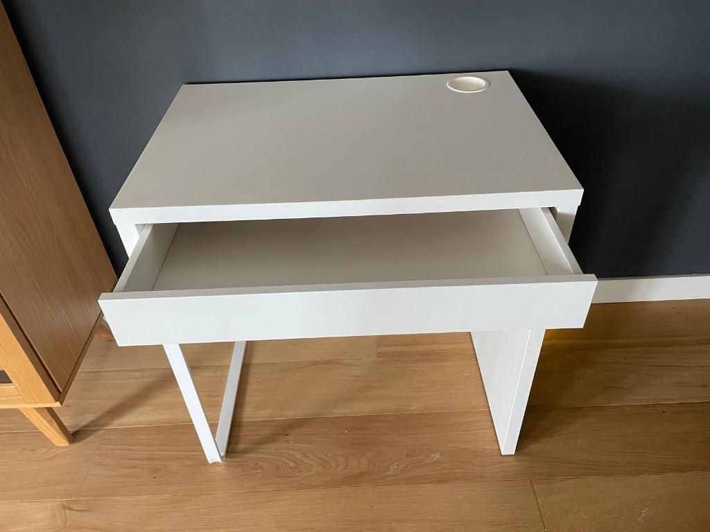 bureau kinderen Ikea, Ophalen, Scandinavisch, 50 cm, Zo goed als nieuw