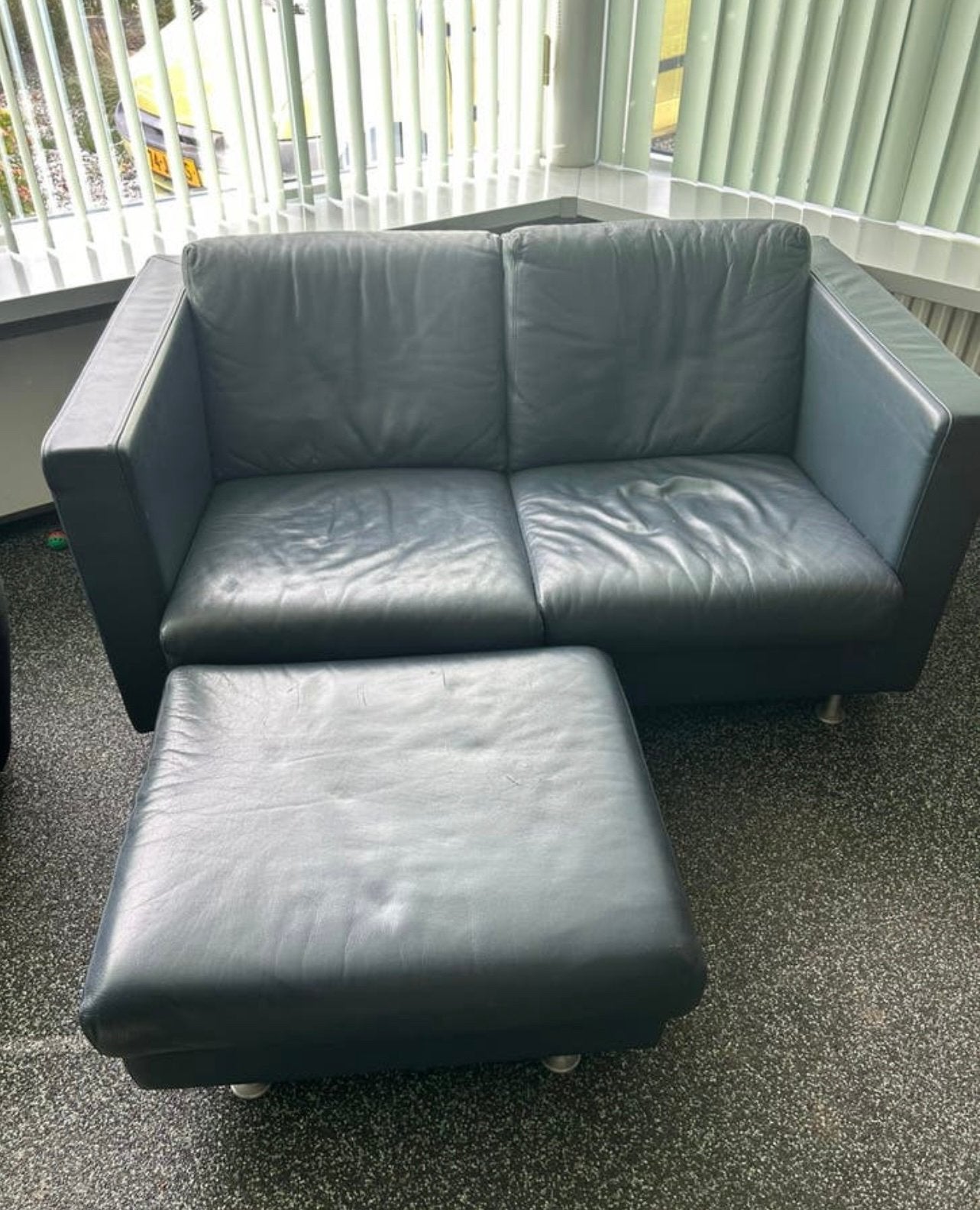 Lederen 2 sits bankje met bijpassende hocker, Ophalen, Gebruikt, 150 tot 200 cm, Tweepersoons