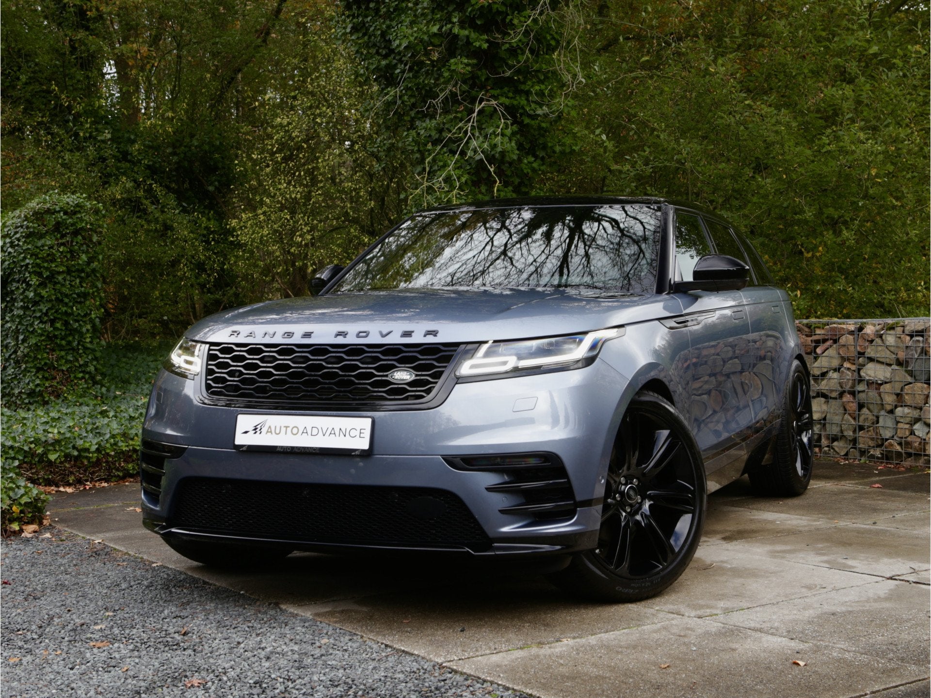 Land Rover Range Rover Velar P300 HSE R-Dynamic Black Design, Auto's, Land Rover, Automaat, Dealer onderhouden, Gebruikt, 4 cilinders
