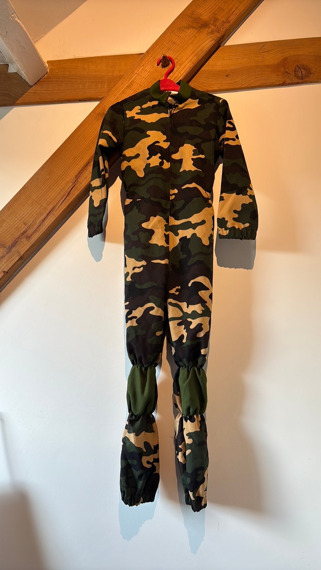 Jongens leger jumpsuite maat 128, Ophalen of Verzenden, Zo goed als nieuw, 122 t/m 128, Jongen