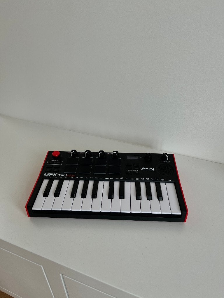 Akai MPK mini play, Overige aantallen, Zo goed als nieuw, Aanslaggevoelig, Ophalen