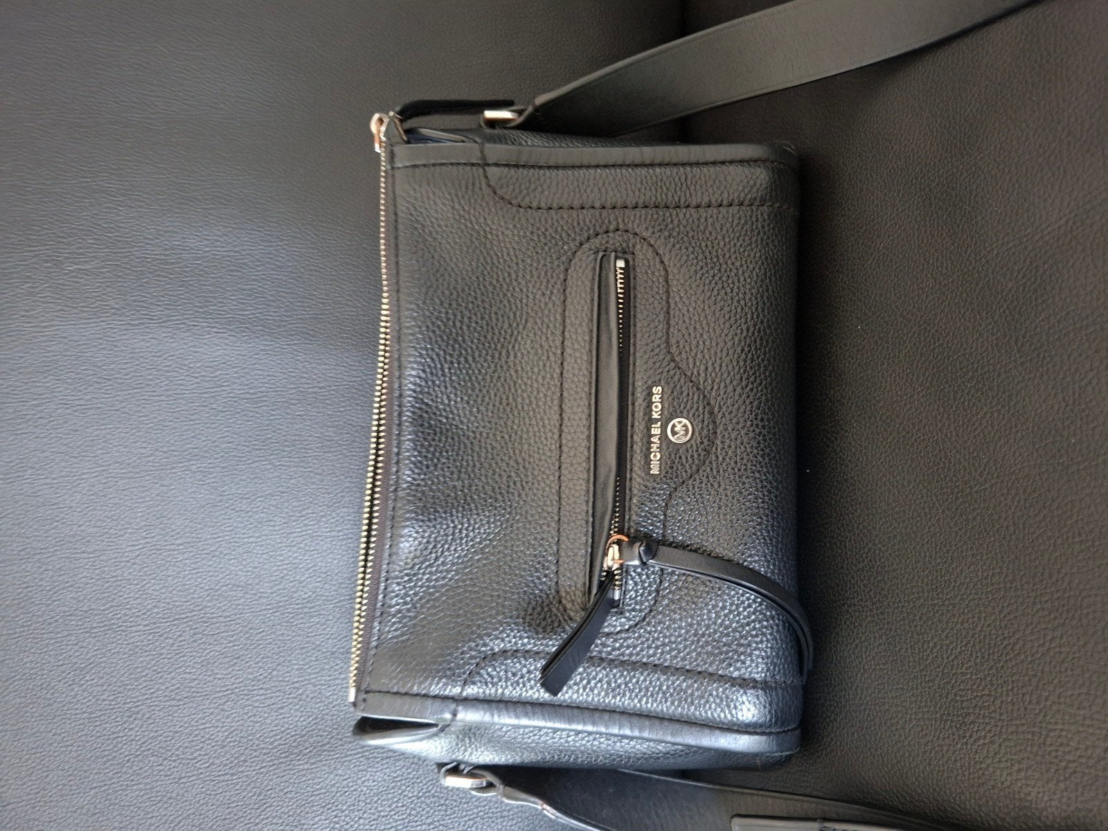 Micheal kors cross over tas, Ophalen of Verzenden, Zo goed als nieuw