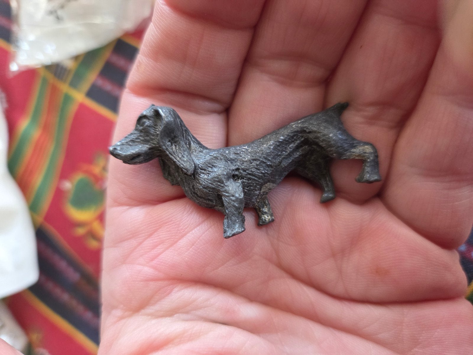 Vintage Teckel Beeldje - Metaal, Ophalen of Verzenden, Zo goed als nieuw, Hond of Kat, Beeldje of Figuurtje