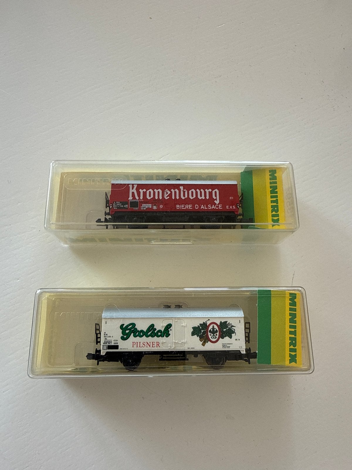 Twee Minitrix 'bier'wagons - Nieuw in doos, Ophalen of Verzenden, Nieuw, Wagon, Trix