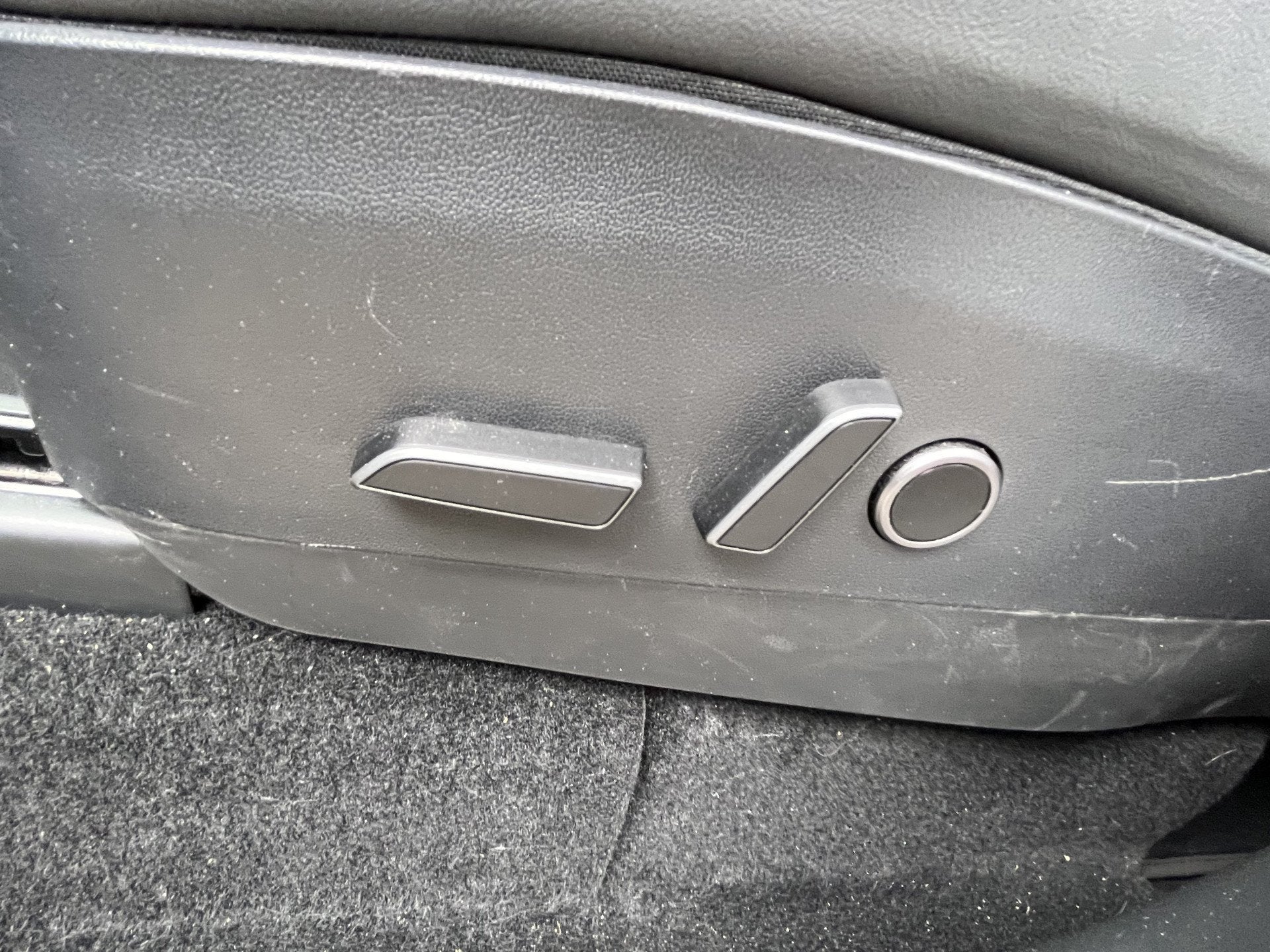 Foto 19 van Tesla Model Y RWD 1e EIGENAAR // PANODAK // NAVI // ADAPTIVE