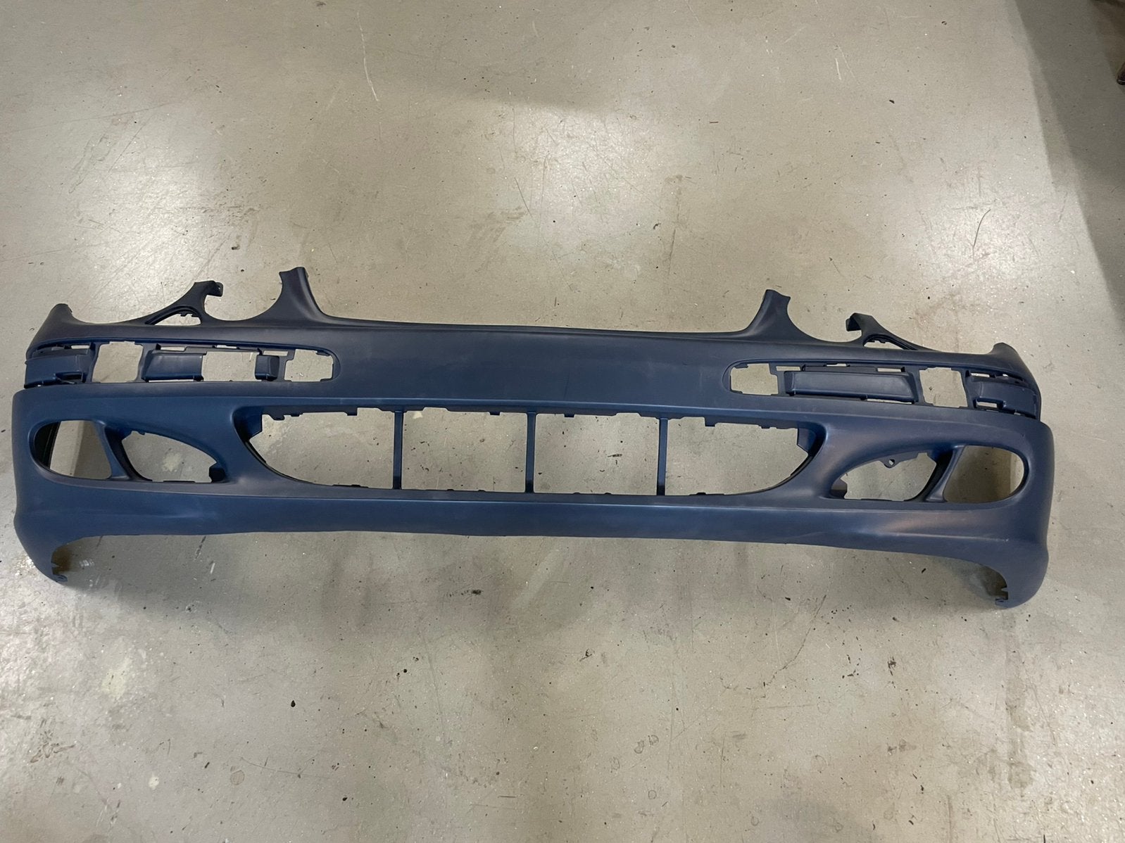 Nieuwe ongestoten voorbumper Mercedes W211 2003/06, Ophalen of Verzenden