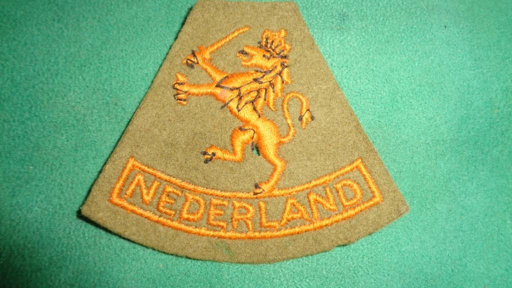 embleem uniform leeuw NL leger oorlog Engels 2e model 1941, Verzamelen, Militaria | Tweede Wereldoorlog, Verzenden, Landmacht