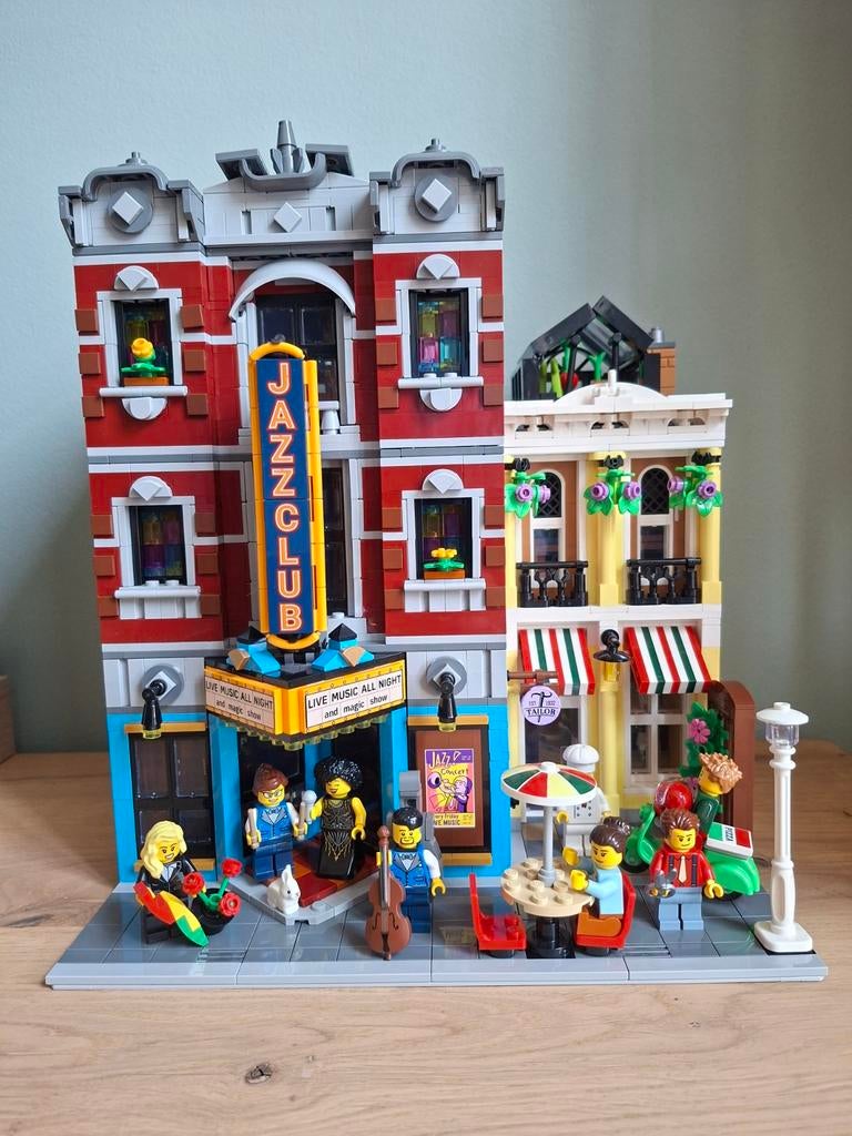 LEGO 10312 JAZZ CLUB 100% COMPLEET VOOR €150,-, Ophalen, Lego, Zo goed als nieuw, Compleet