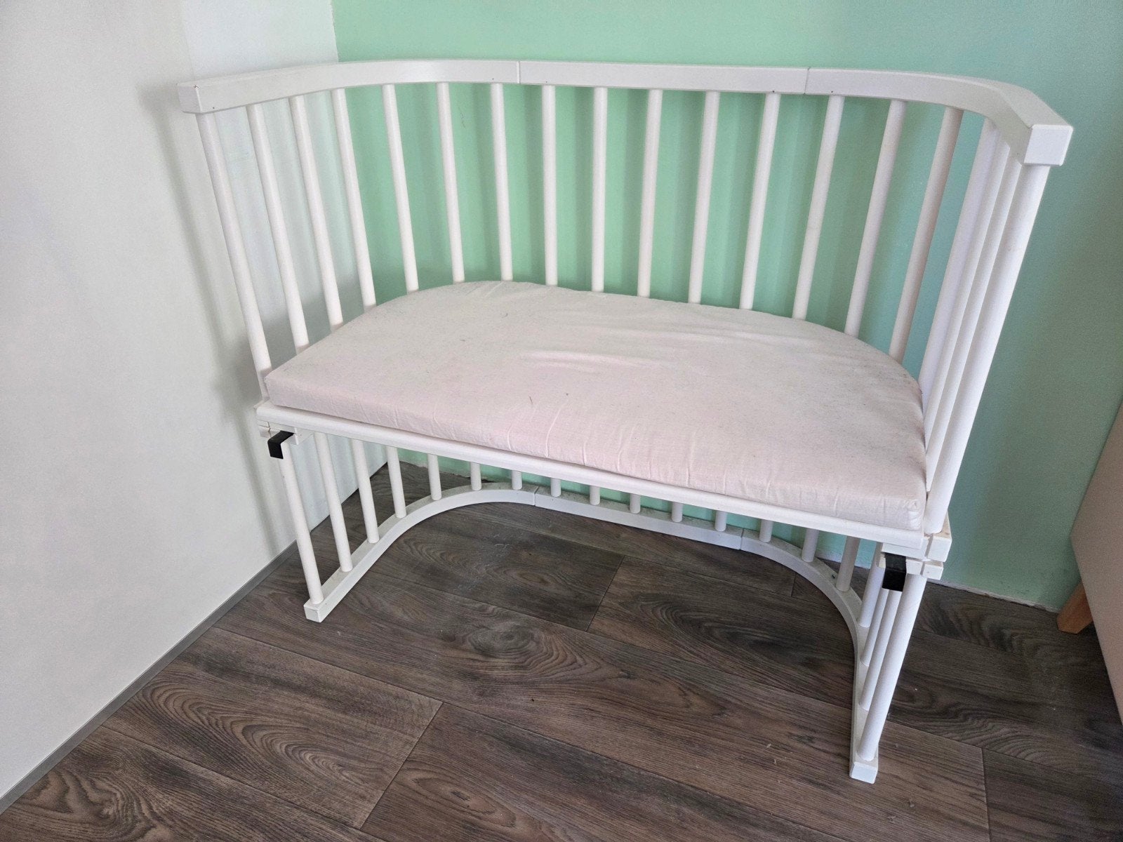 Witte babybay co-sleeper / Mini Wieg met Matras, Kinderen en Baby's, Ophalen, Gebruikt, Wieg