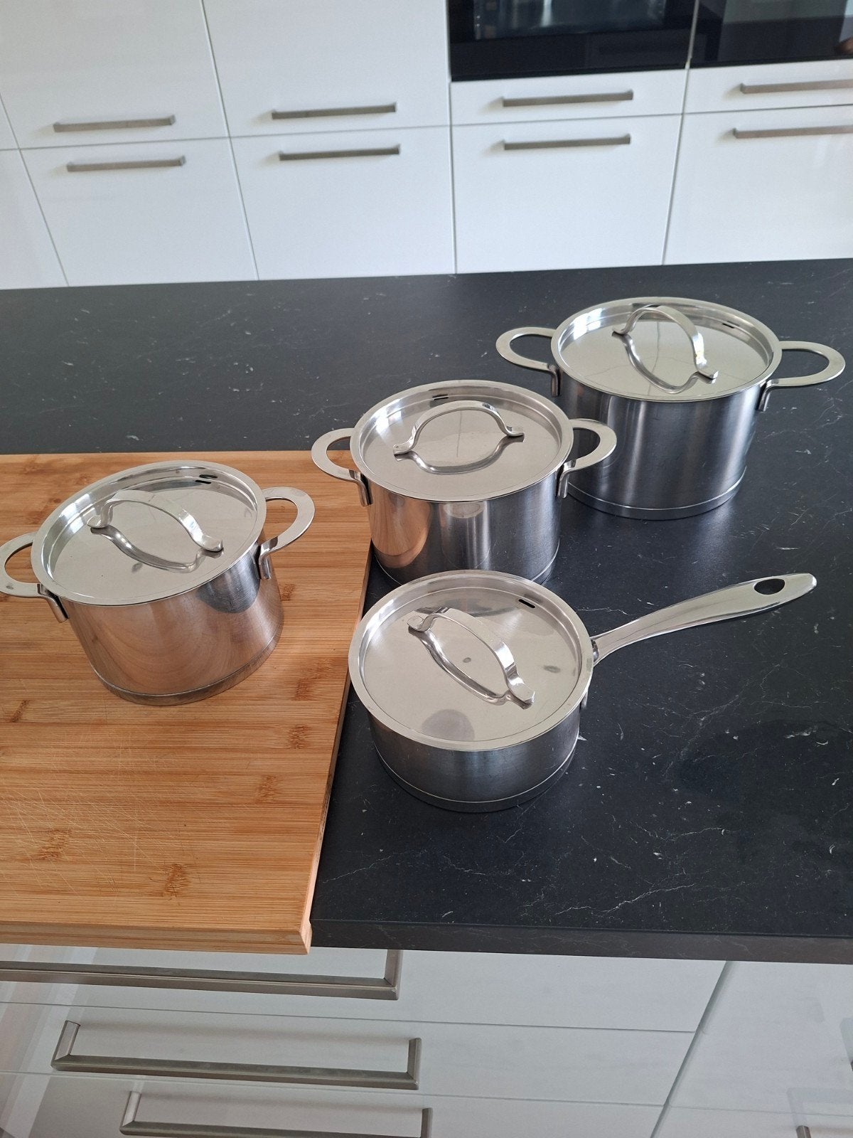 Sola Pannenset - 4 RVS pannenset geschikt voor indu, Gebruikt, Met deksel, Pannenset, Ophalen of Verzenden