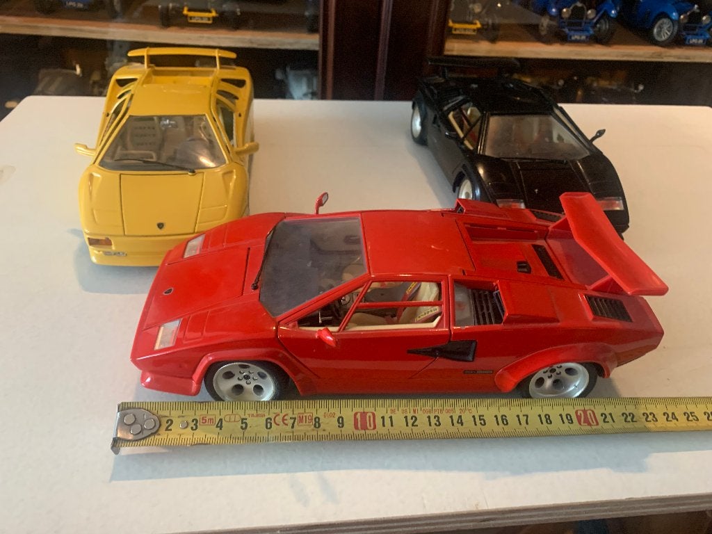 model autos lamborginis    courtach 1\18, Hobby en Vrije tijd, Ophalen, Zo goed als nieuw, Auto, Bburago