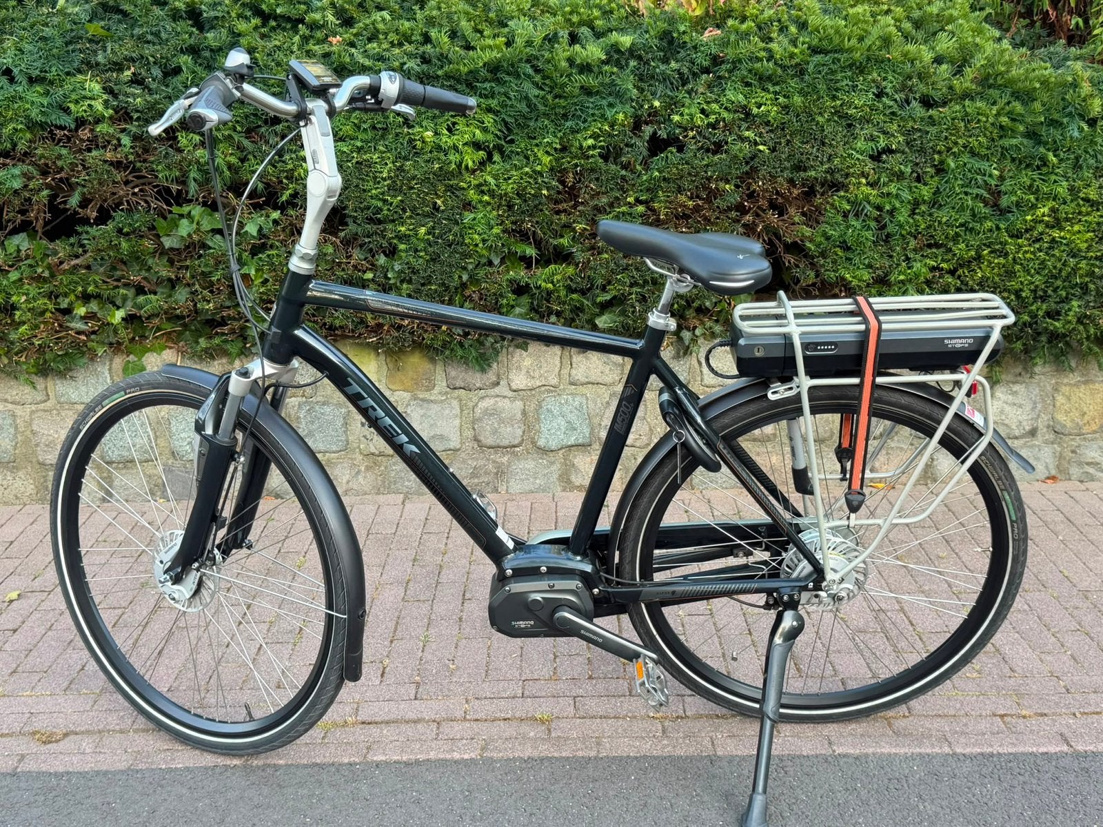 Mooie Elektrische Fiets Trek Middenmotor, Fietsen en Brommers, Elektrische fietsen, Zo goed als nieuw, 50 km per accu of meer